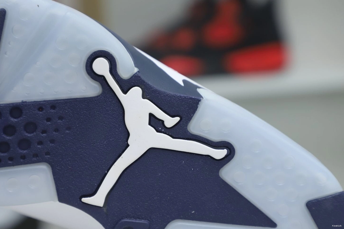 AIR 6 NAVY MIDNIGHT JORDAN 0311